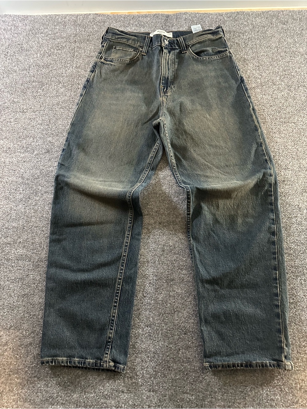 Hollister Men's Relaxed Black Wash Jeans